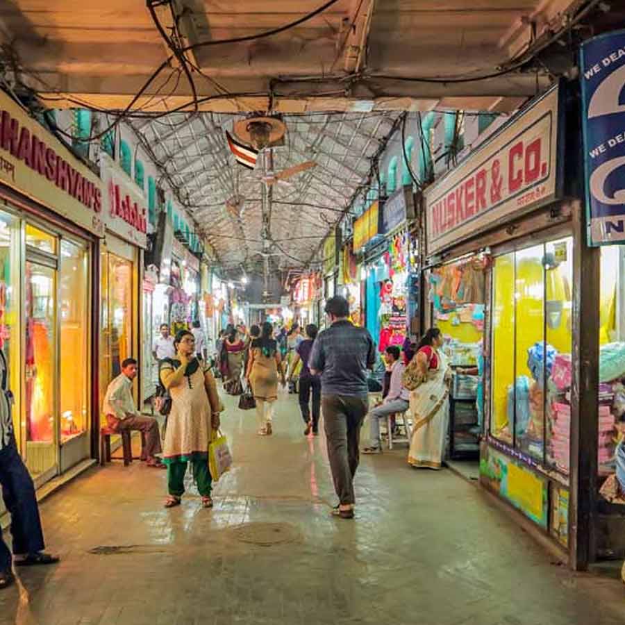Bengali is mandatory on signboards, the Kolkata Municipal corporation has given order