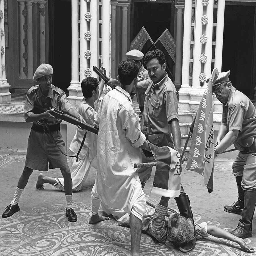 ‘রাজশেখর বসু’ ছবির দৃশ্য।