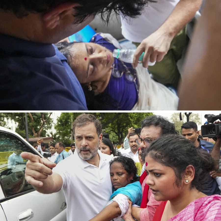 Opposition MPs’ protest rally against SIR towards Election Commission office in New Delhi dgtl