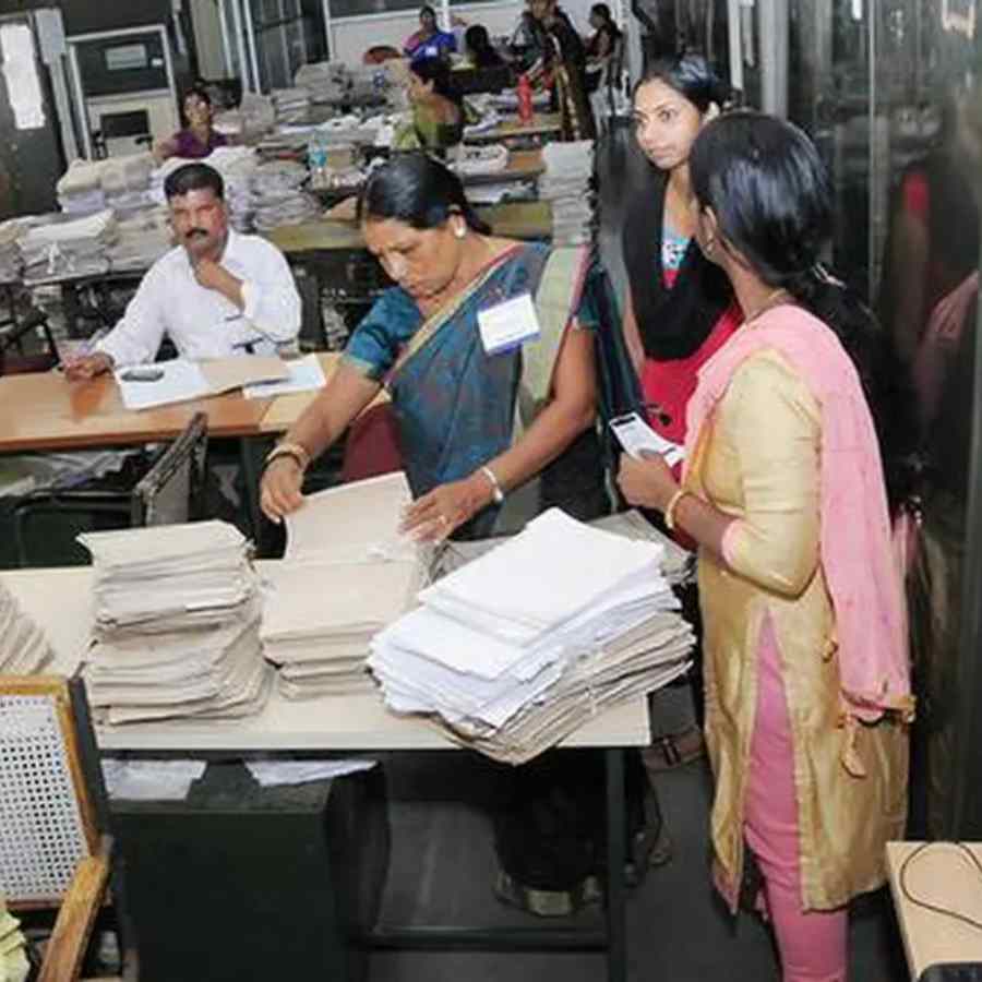 Howrah Administrative Department will recruit for the post of DLT dgtl