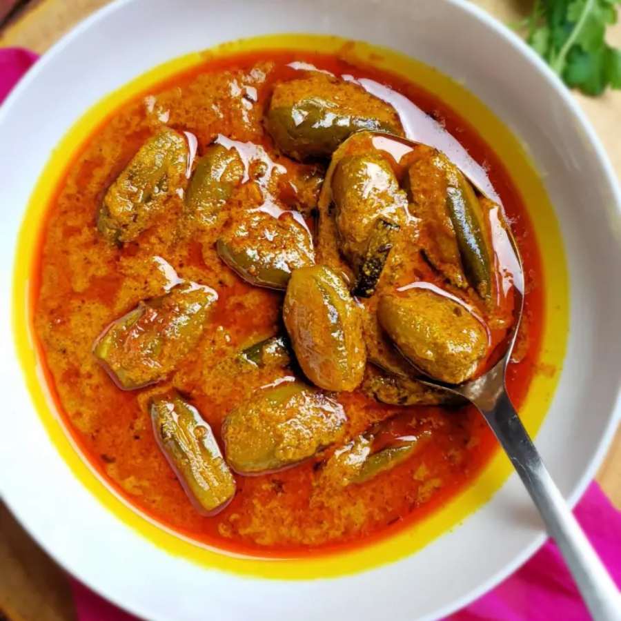 A recipe of a bengali delicacy named Mouri Potol dgtl