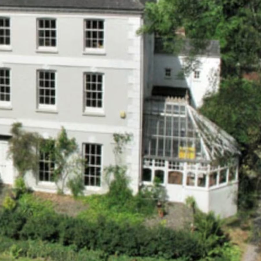 How 14 crore mansion become nightmare for a British couple