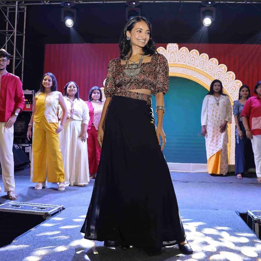 ‘গসিপ’ কালেকশন নিয়ে ‘ফ্যাশন শো’।