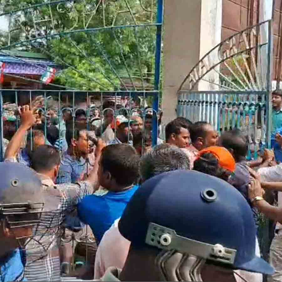 Chaos in a Panchayat at Malda regarding TMC’s deputation campaign dgtld