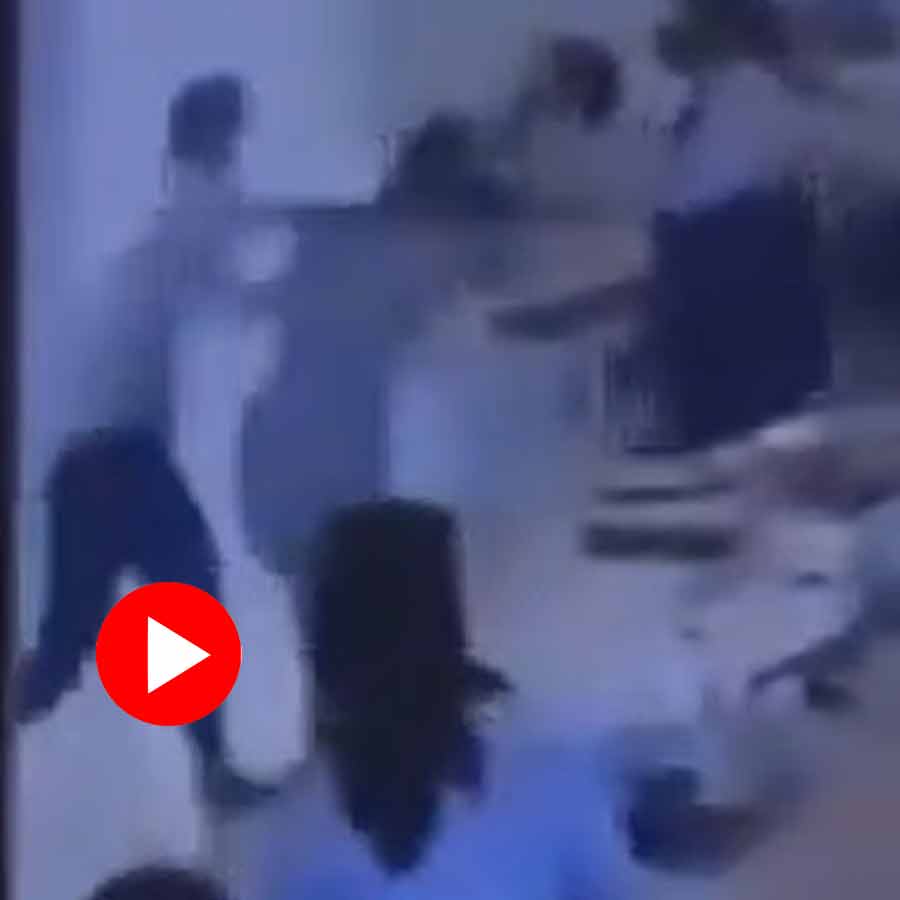 Video shows student from Thailand beating female math teacher for losing two marks in exam