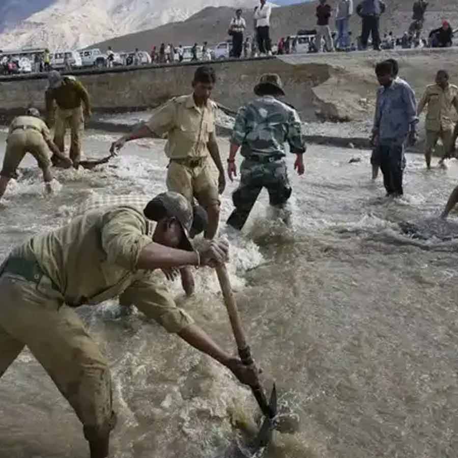 Pakistan’s 12 lakh people displaced amid water level reduced 80 percent in delta region of Indus River 