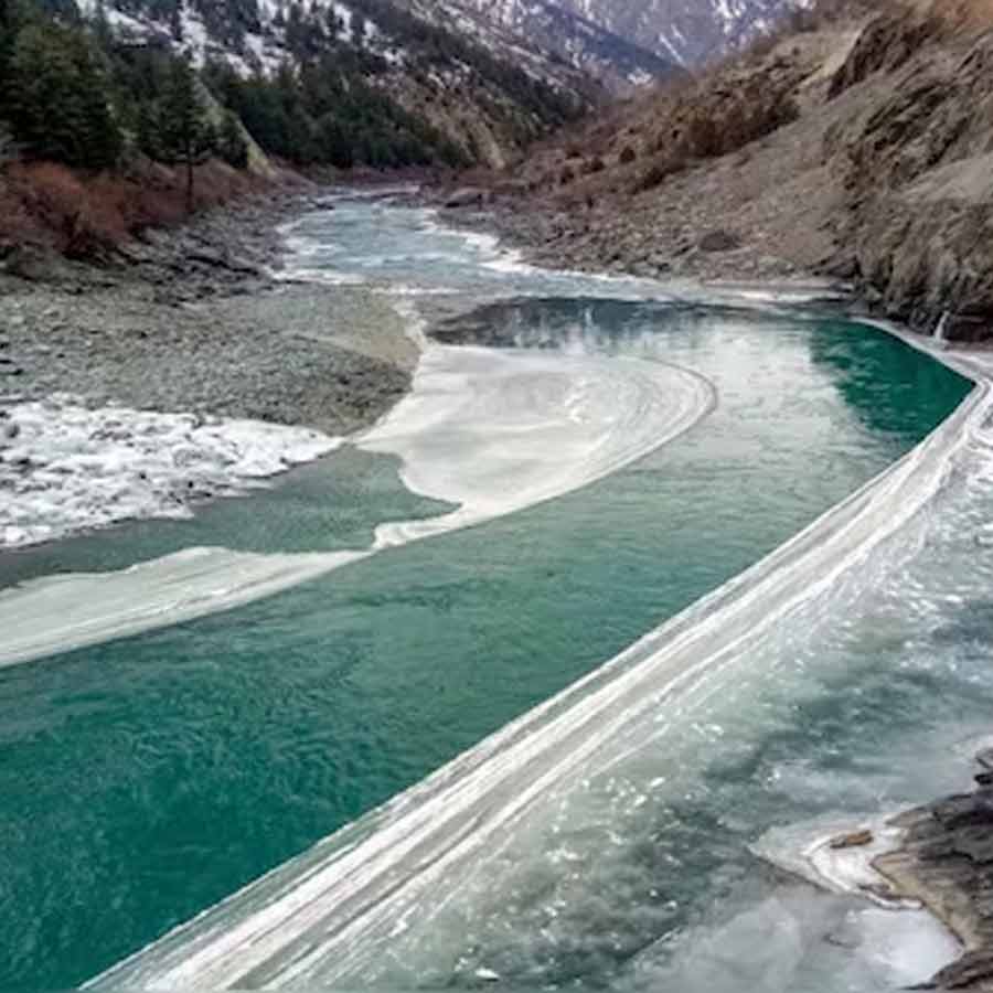 Pakistan’s 12 lakh people displaced amid water level reduced 80 percent in delta region of Indus River 