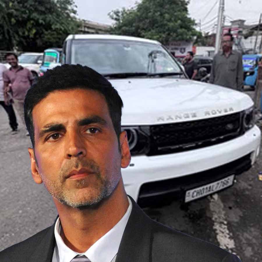 Akshay Kumar’s Car seized by jammu traffic police dgtl