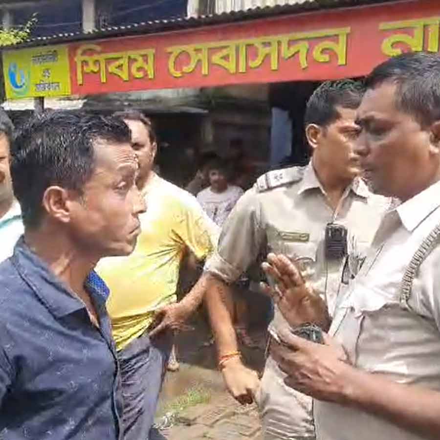 Tensions rise over recovery of nurse\\\\\\\'s body at Singur nursing home