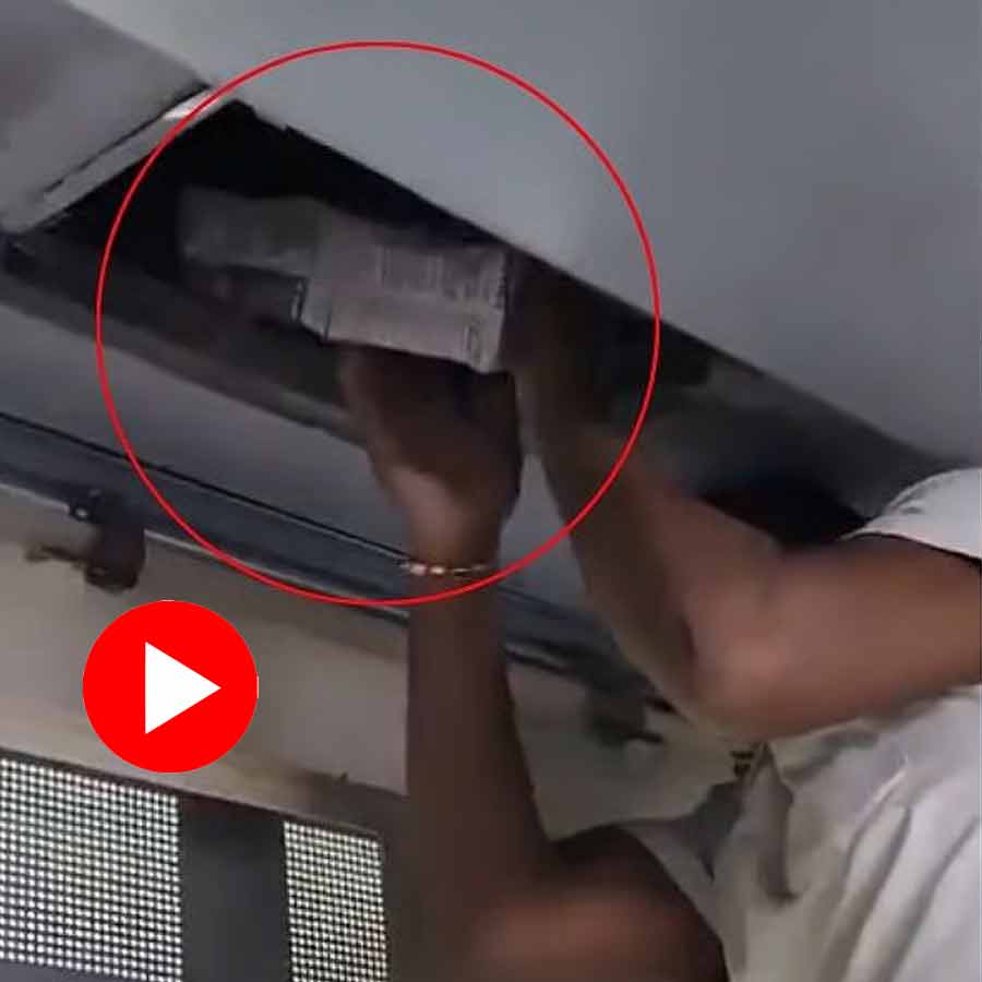 150 liquor bottles found hidden in AC duct from lucknow-barauni express