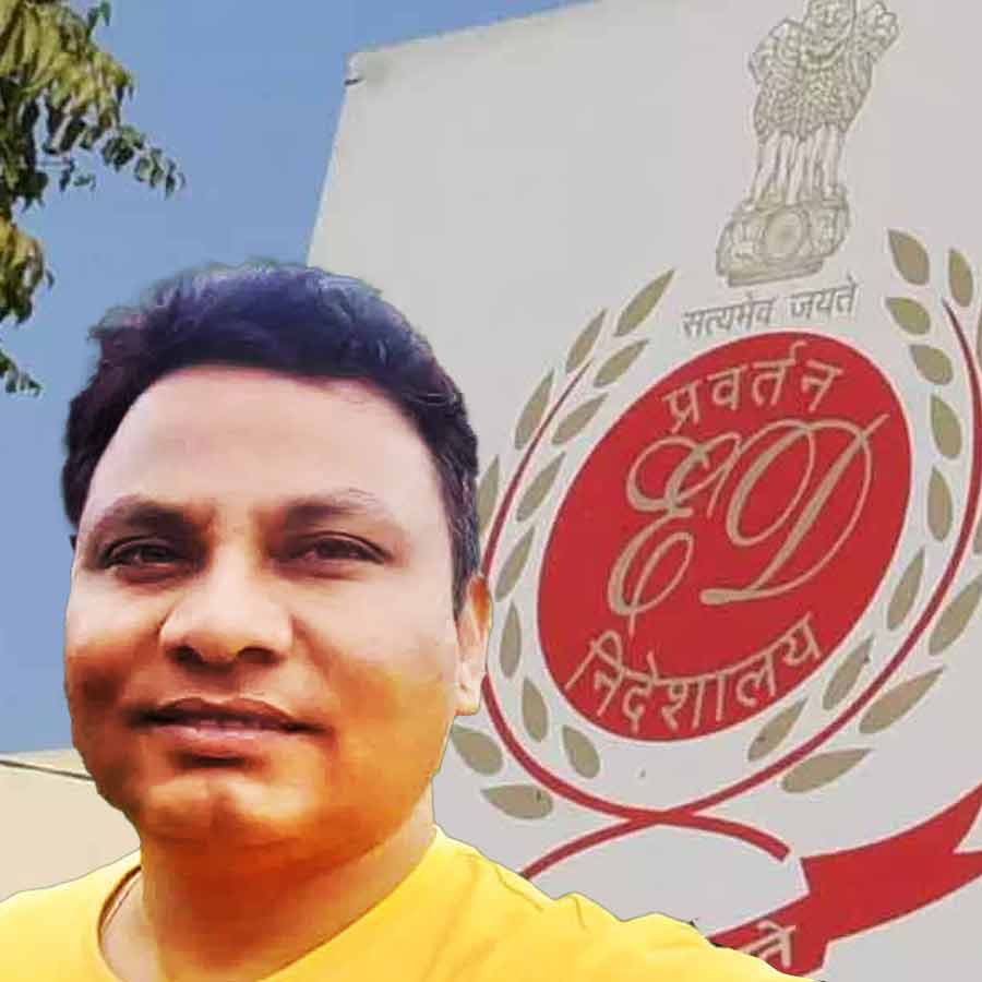 ED conducts search operation in two place pf kolkata on Prasanna Roy\\\\\\\\\\\\\\\\\\\\\\\\\\\\\\\'s assets in SSC recruitment case