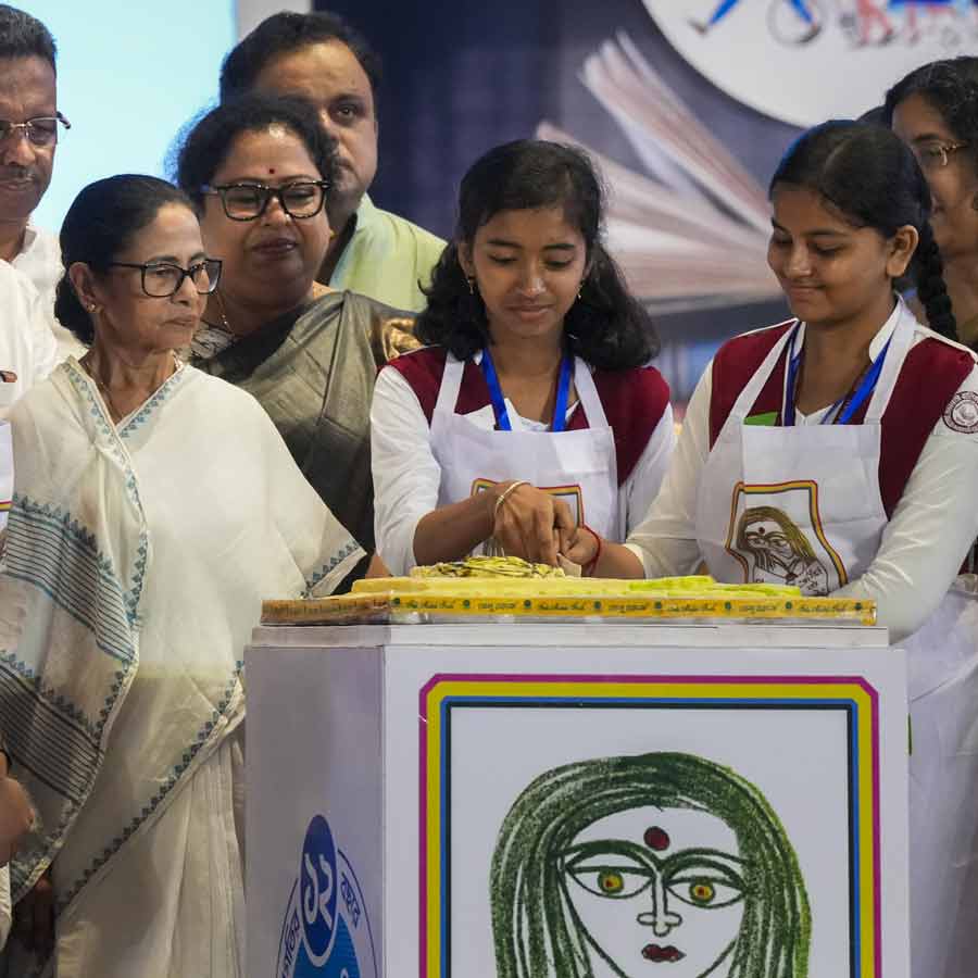 West Bengal CM Mamata Banerjee says there will be special celebration next year if Kanyashree touches 1 Crore mark dgtl