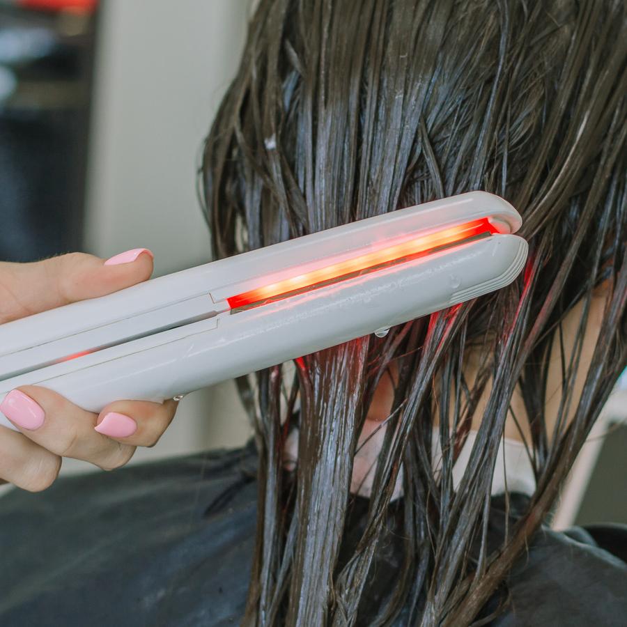 Celebrity hairstylist warns against using hair straightener on damp hair dgtl