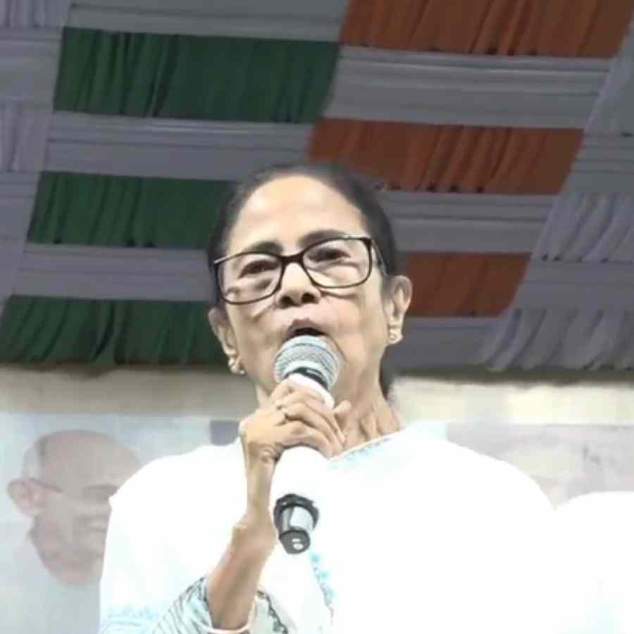 Mamata Banerjee again raises questions about SIR in Bihar dgtl