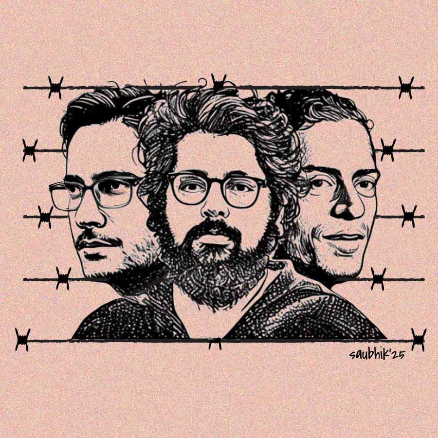 How far the independent film makers of West Bengal are really independent