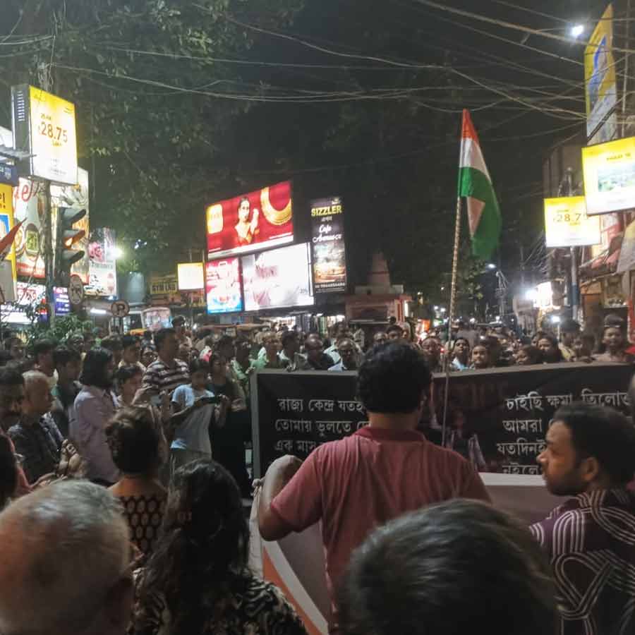 শ্রীরামপুর বটতলায় রাতদখল।