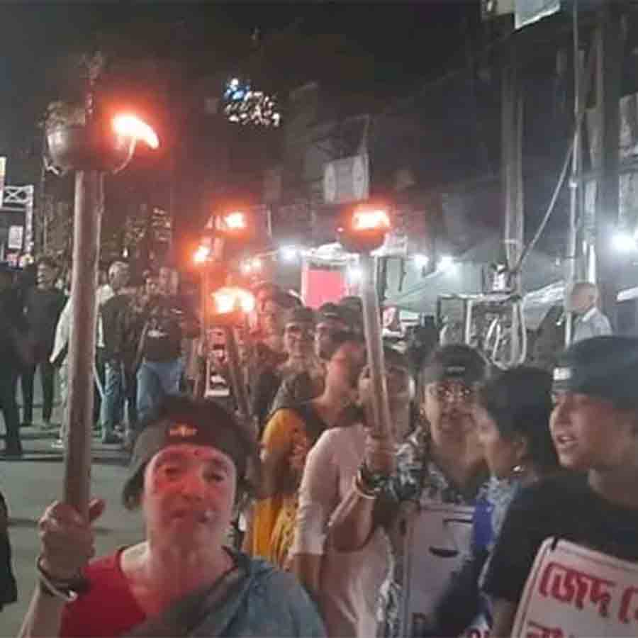 মশাল হাতে রাতদখল। 