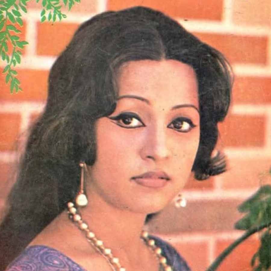 Actress Madhu Malini