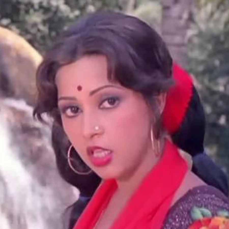 Actress Madhu Malini