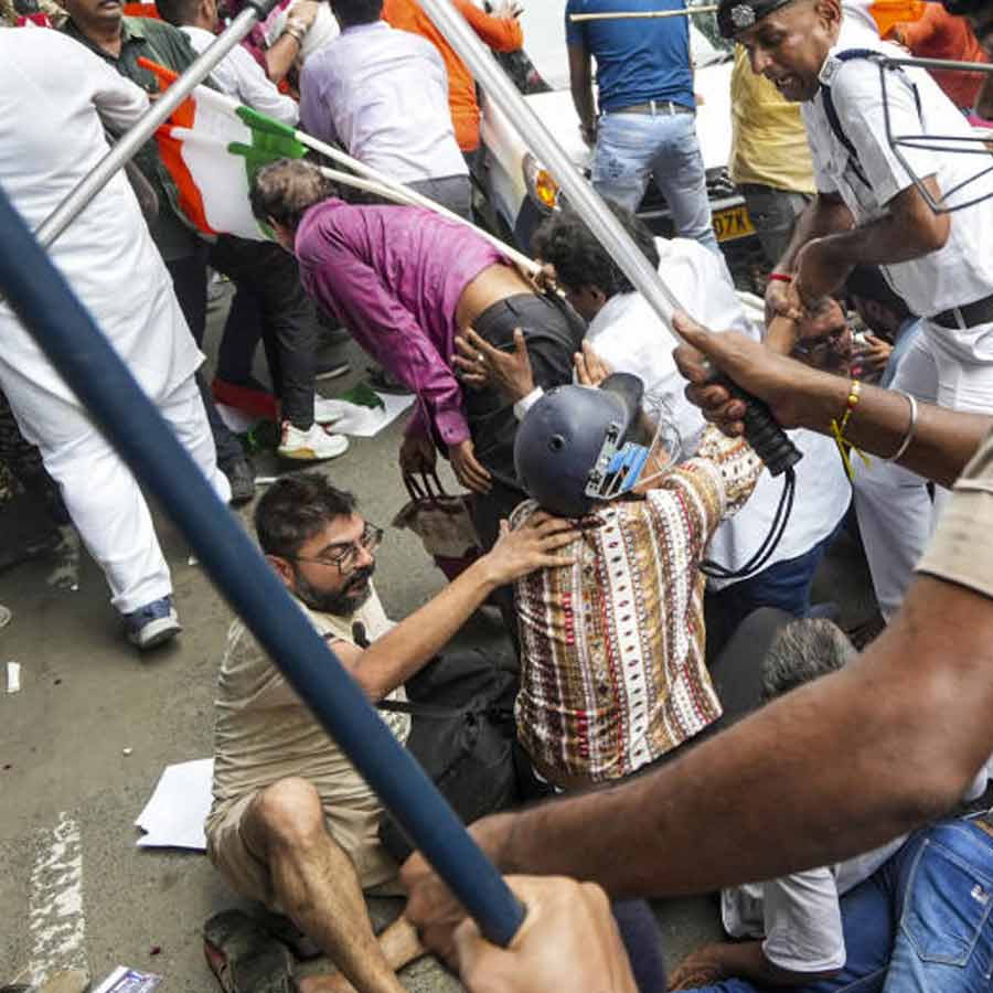 One more arrest by police for harassing constable during Nabanna Abhijan