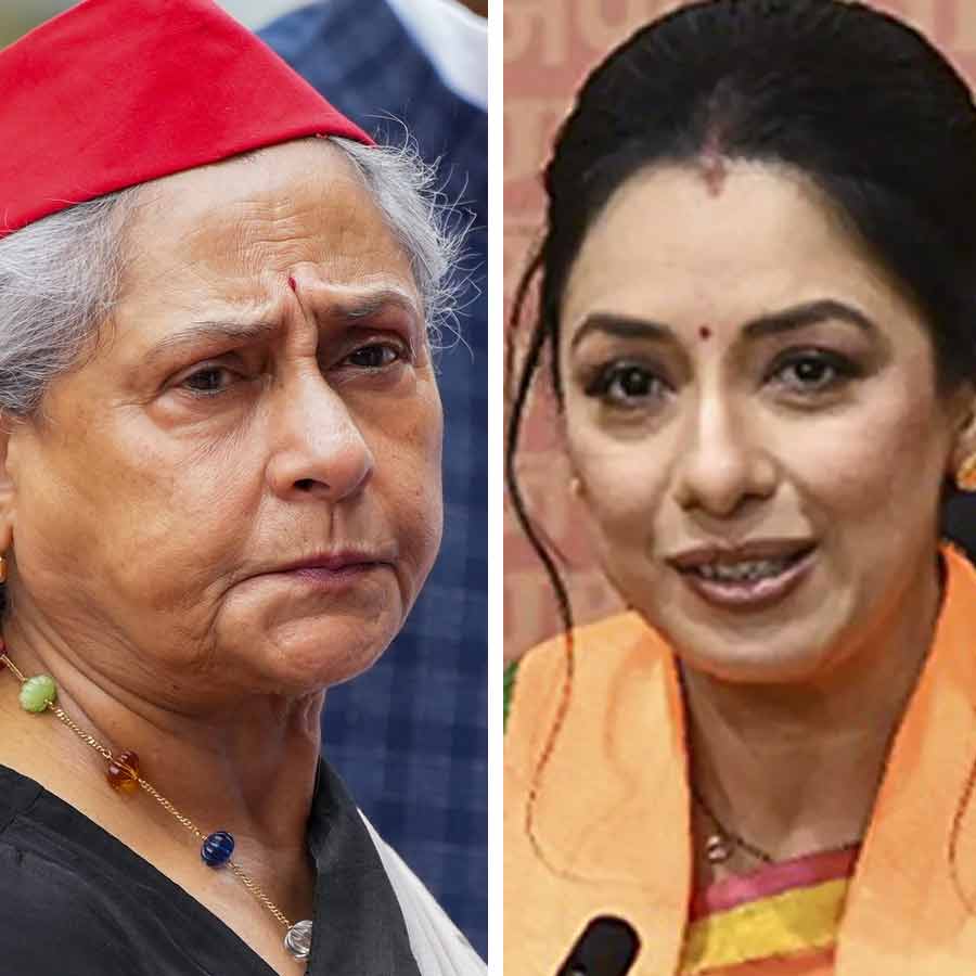 Actress Rupali Ganguly slammed Jaya Bachchan for pushing a common man dgtl