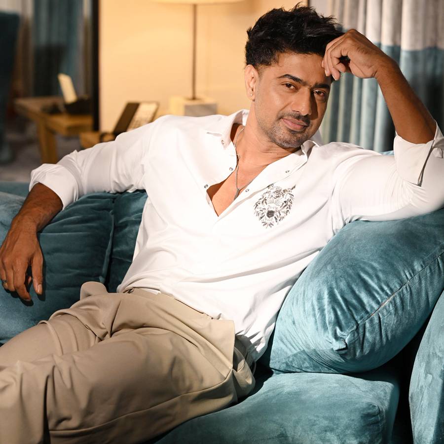 Exclusive Interview of Dev on his real life and work life dgtl