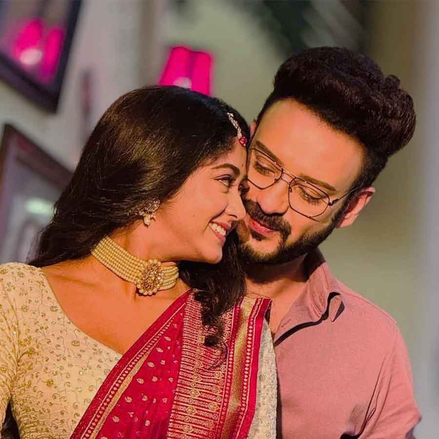 Tollywood actor and popular pair Saheb Bhattacharya and Susmita Dey talks about their reel and real life chemistry dgtl