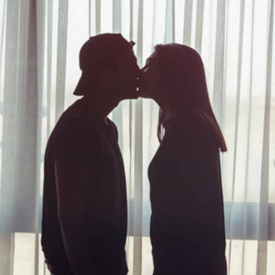 All need to know about Thad Roberts, NASA intern who stole lunar rocks worth 21 million dollar to get intimate with Lover