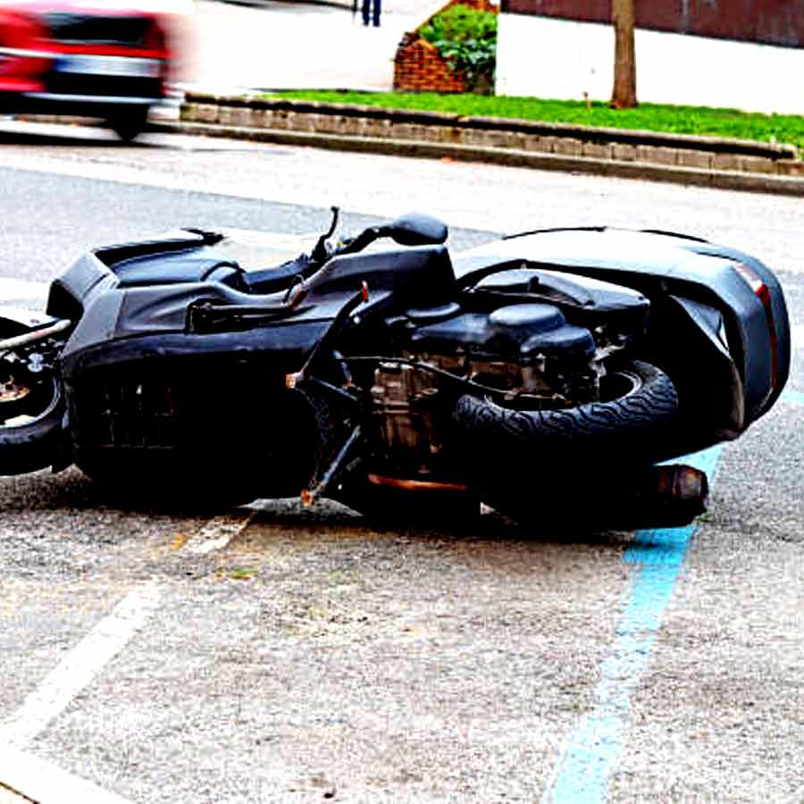 Car driver detained in Salt Lake after hitting Delivery boy dgtl