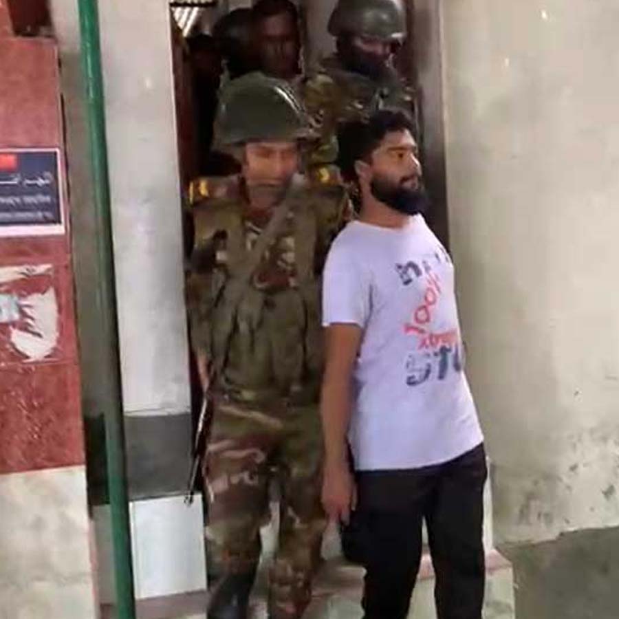 Suspected militant held as joint forces seize arms, explosives from a coaching centre in Rajshahi dgtl