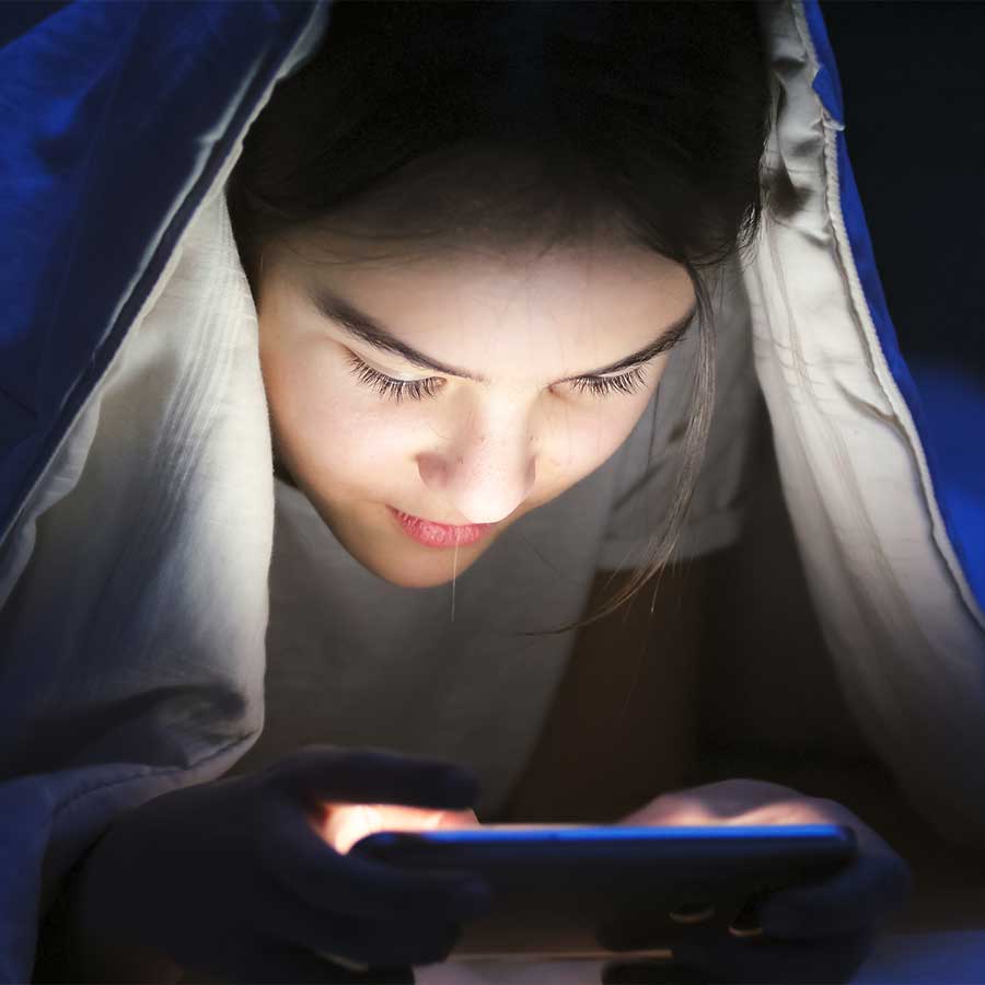 US senators called for an investigation into Meta platforms dgtl