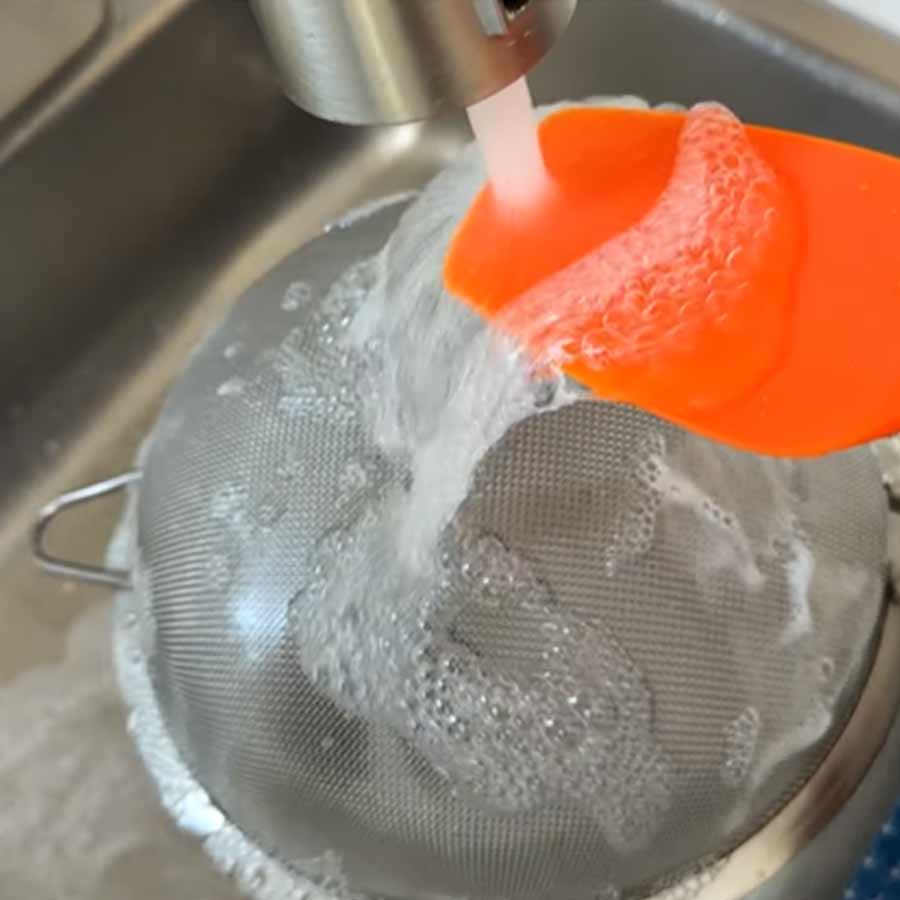 কলের মুখে আগে খুন্তি ধরলে কাজ সহজ হয়ে যাবে।