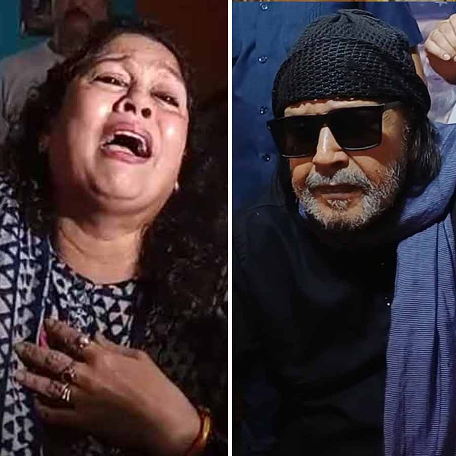 Theft in Bula Chowdhury\\\\\\\\\\\\\\\'s House