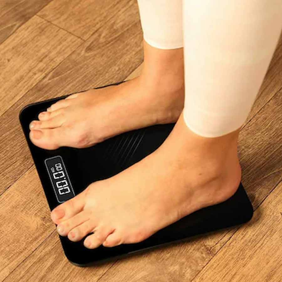 Reddit user accused husband of cheating after seeing digital weighing machine record