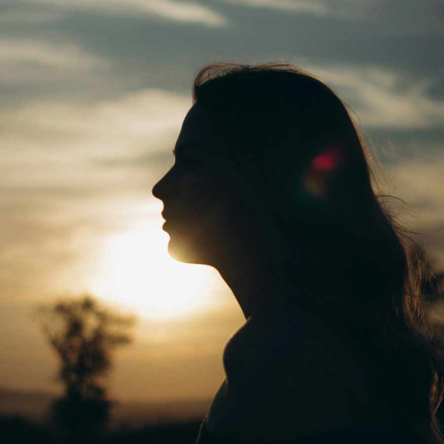 শান্তির সঙ্গে একান্তে কথা বলে কেদারনাথ দাবি করেন যে, সে-ই আসলে লুগদি। এমন কিছু কথা যা কেবল লুগদির পক্ষেই জানা সম্ভব তা কেদারনাথকে অকপটে বলে ফেলে শান্তি। কেদারনাথের সঙ্গে মথুরায় ফিরতে চাইলে শান্তিকে বাধা দেন তার বাবা-মা।