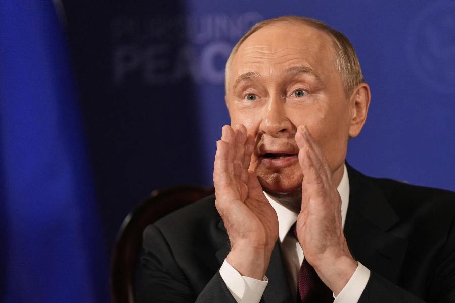 Russian President Vladimir Putin won symbolic optics in Alaska talks with US President Donald Trump on Ukraine war 