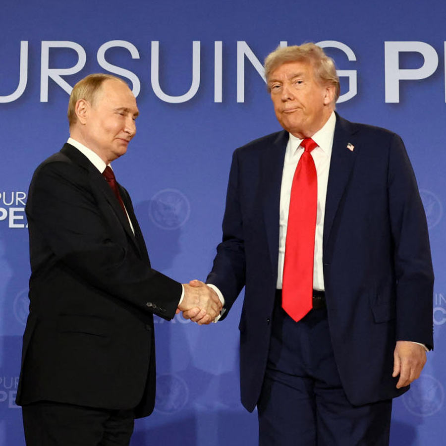 Report claims Russia’s President Vladimir Putin bodyguards carried a suitcase to Alaska Summit to collect his faecal waste