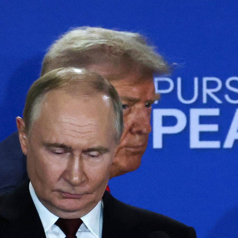 Report claims Russia’s President Vladimir Putin bodyguards carried a suitcase to Alaska Summit to collect his faecal waste