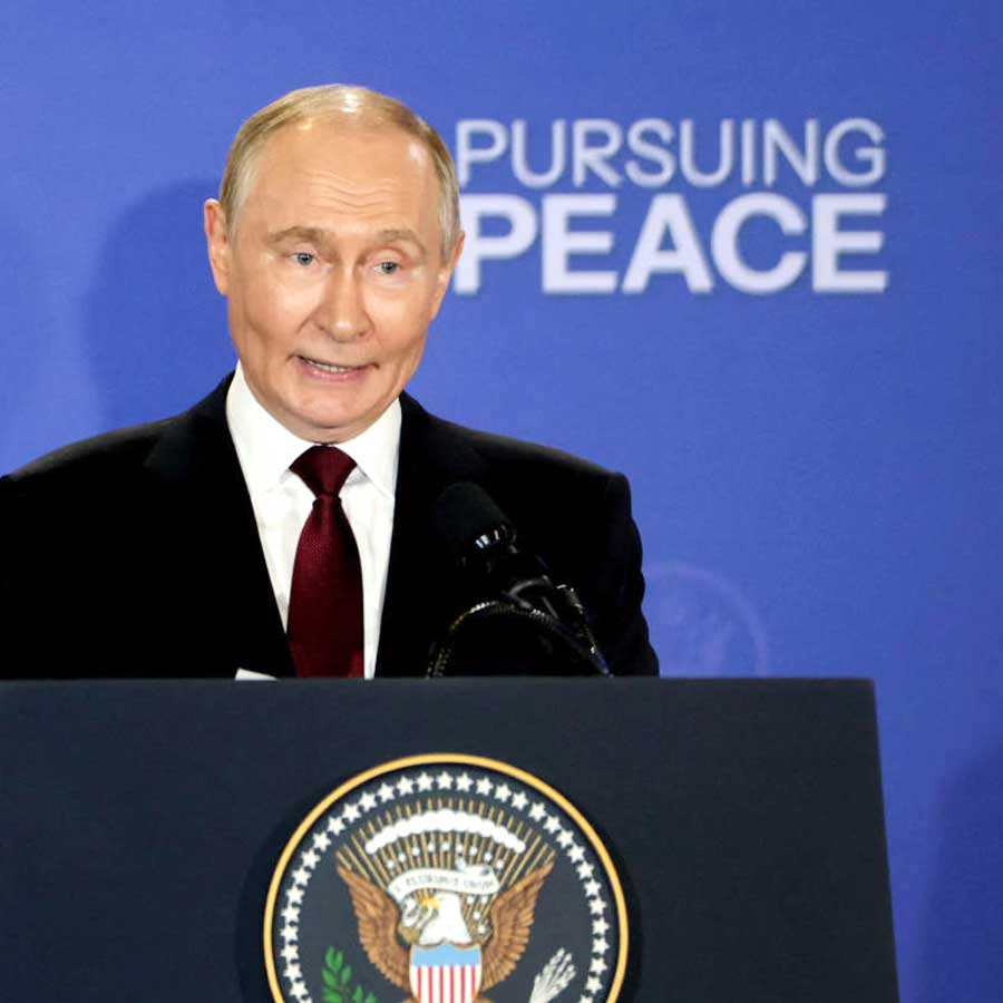 Report claims Russia’s President Vladimir Putin bodyguards carried a suitcase to Alaska Summit to collect his faecal waste