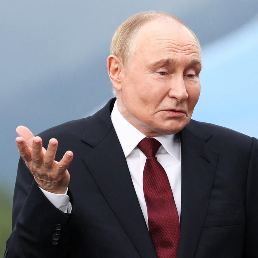 Report claims Russia’s President Vladimir Putin bodyguards carried a suitcase to Alaska Summit to collect his faecal waste