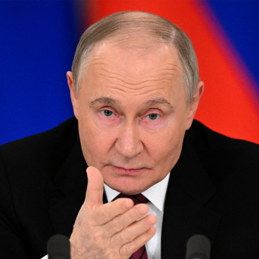 Report claims Russia’s President Vladimir Putin bodyguards carried a suitcase to Alaska Summit to collect his faecal waste