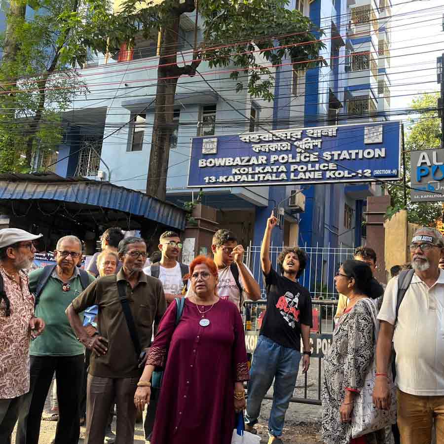 Junior Doctors reached Police Station after notice regarding violation of law during RG Kar protest and hunger strike dgtl