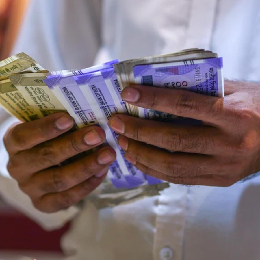 Millionaire Four Zodiac sig