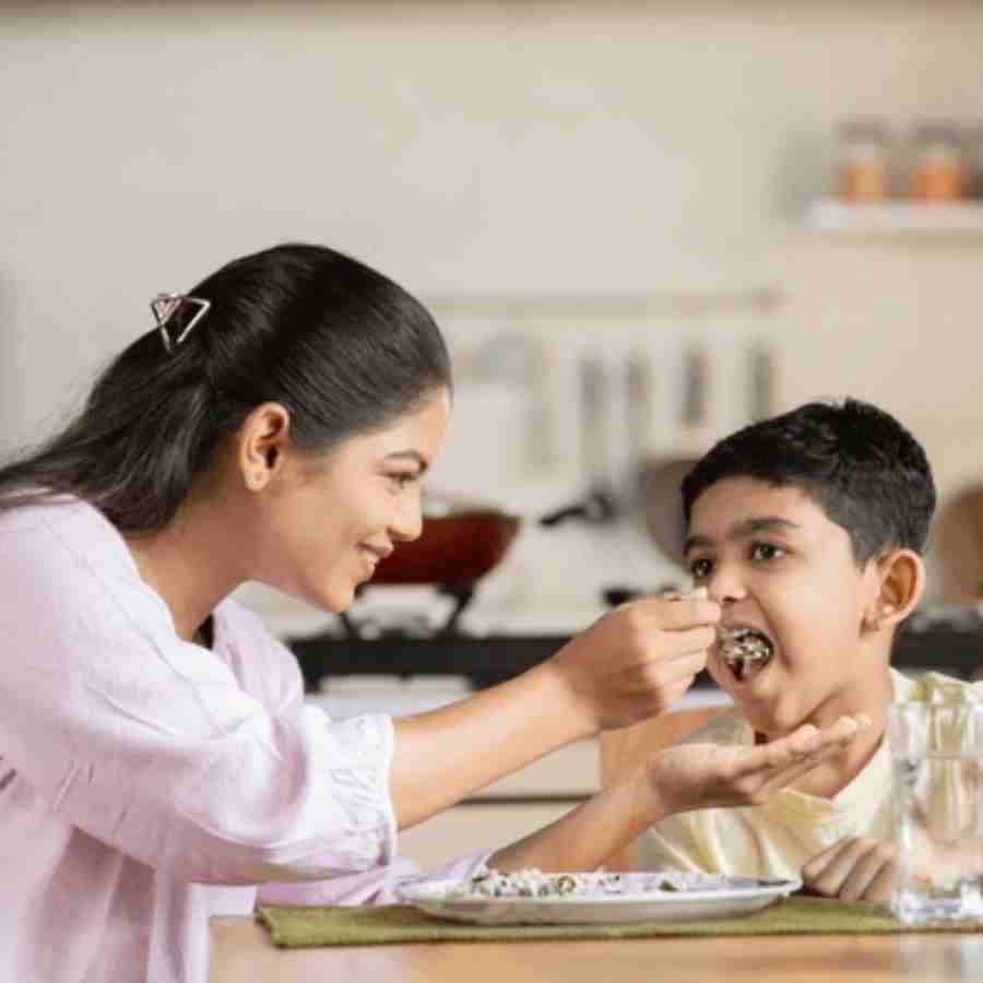 These are some simple rules that make feeding children way easier