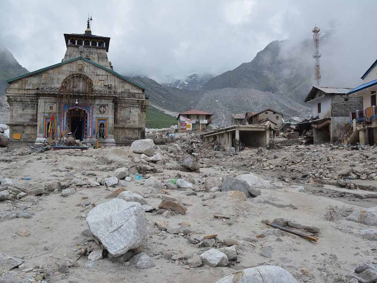 ২০১৩ সালে কেদারনাথে হড়পা বানের পর ধ্বংসচিত্র।