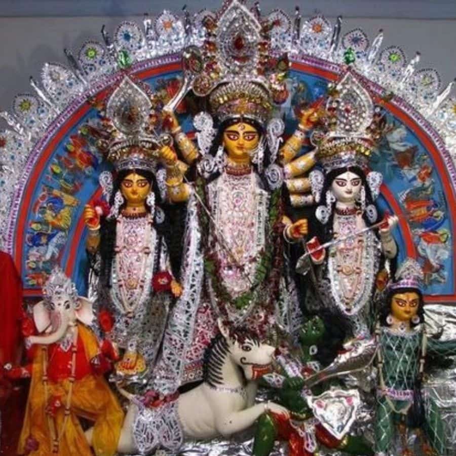 Famous Bonedi Bari and Rajbari Durga Puja You Must See in Burdwan dgtl