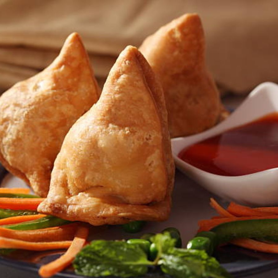 How Raja Krishnachandra Made Singara or Samosa Bengal’s Favourite Snack dgtl