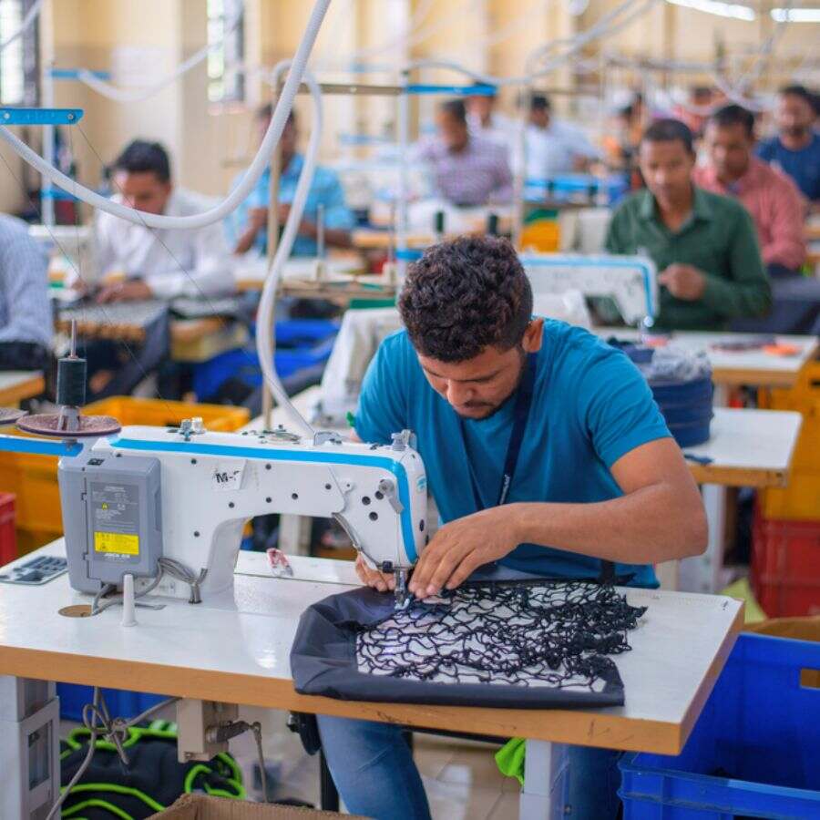 There are vacancies in the \\\\\\\'Banglar Sari\\\\\\\' project, developed under the initiative of the state\\\\\\\'s Department of MSME & Textiles.