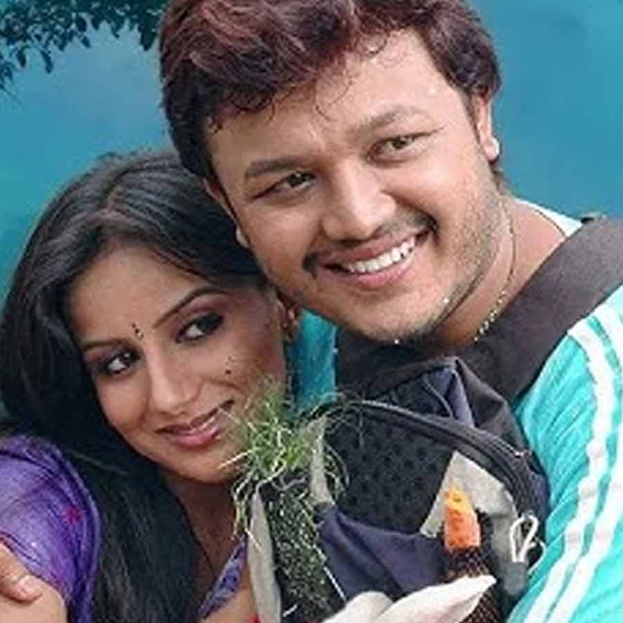 ৭০ লক্ষ টাকা বাজেটে তৈরি ‘মুঙ্গারু মালে’ ছবিটি মুক্তির পর শুধুমাত্র কর্নাটক থেকেই ৫৭ কোটি টাকার ব্যবসা করেছিল। বক্স অফিসে এই ছবি বিশ্ব জুড়ে মোট ৭৫ কোটি টাকার ব্যবসা করে।