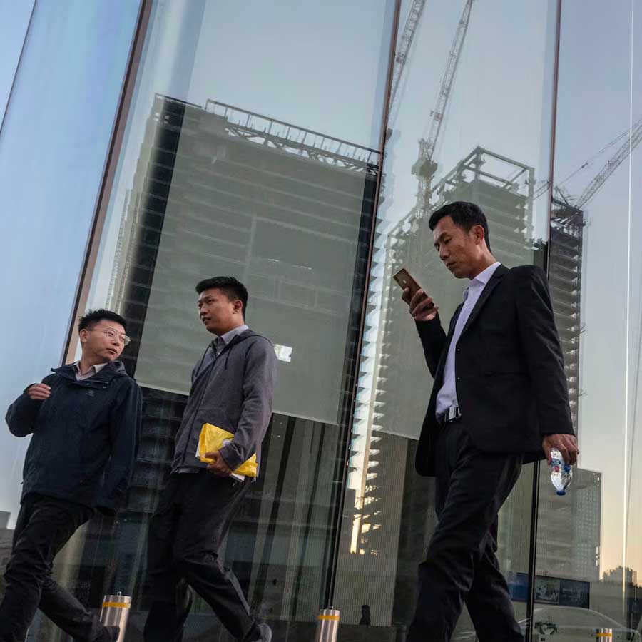 Pretend to work trend China